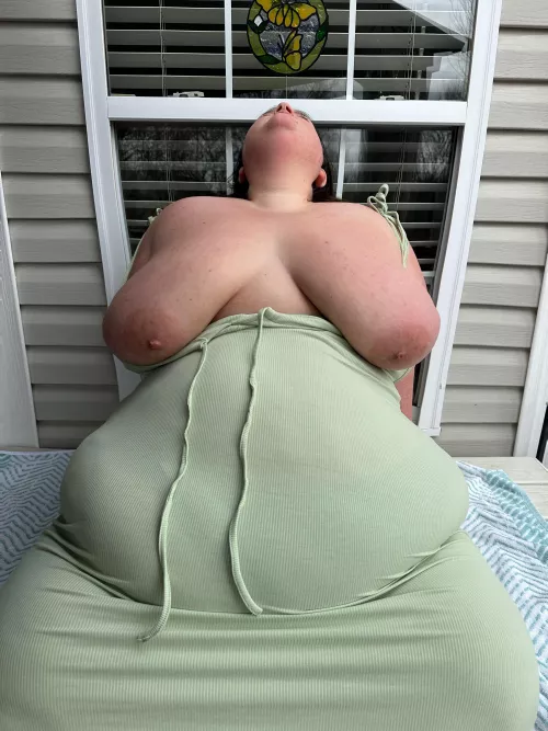 anybody wanna suck on my mommy milkers?