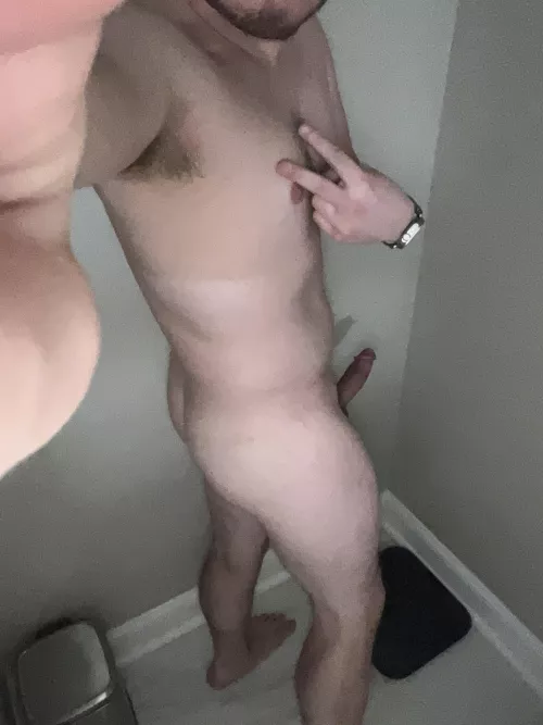 Bros like bottoms? (28)