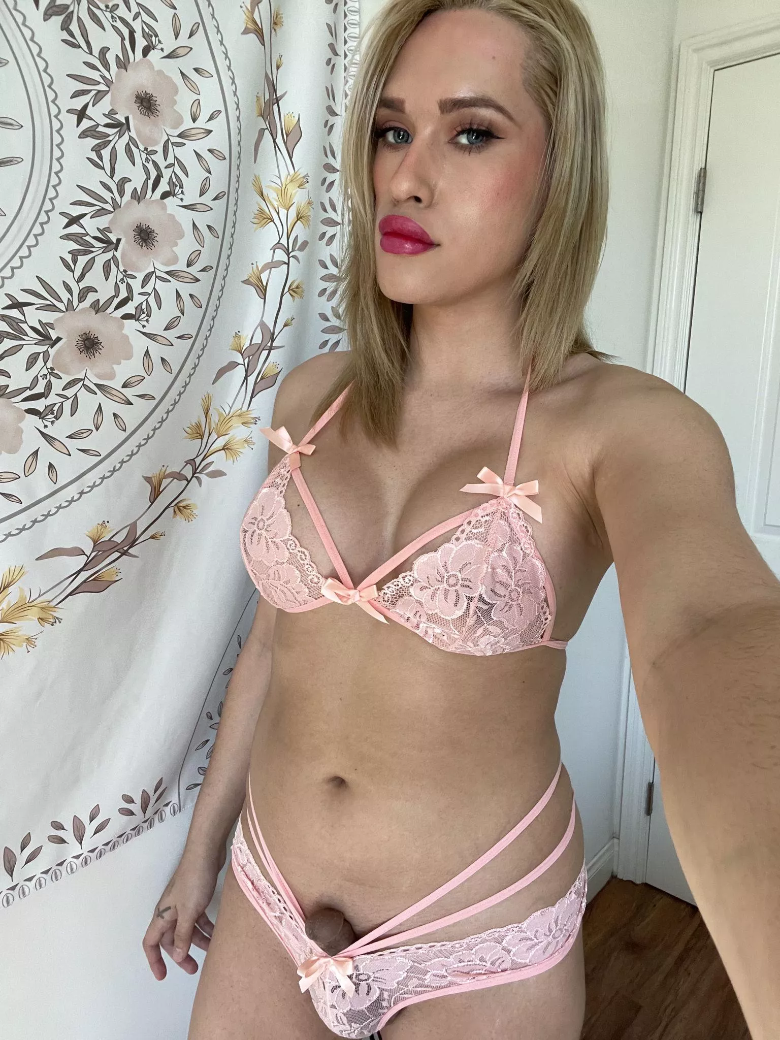 Can I send you videos of me jerking off pls?