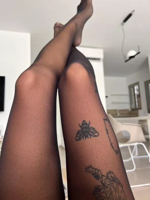 can I sit next to you?