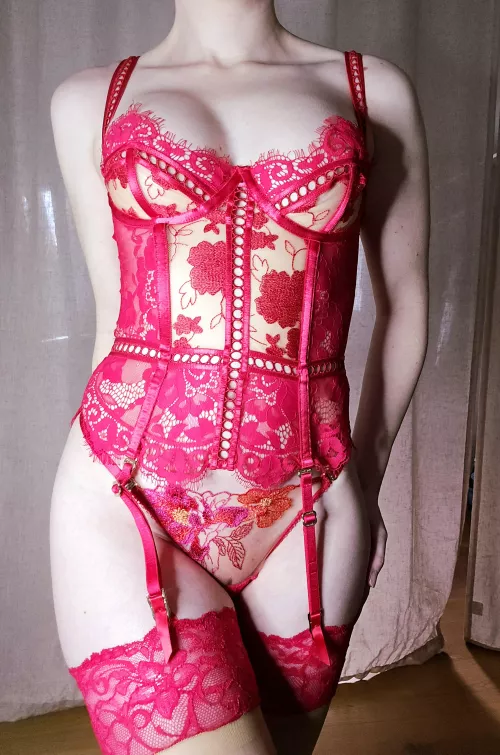 Can you spot my pussy playing peek a boo? (F)