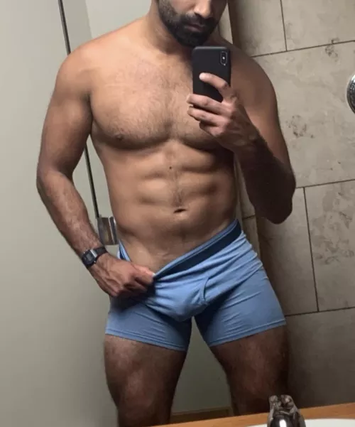 Come put your big booty on me