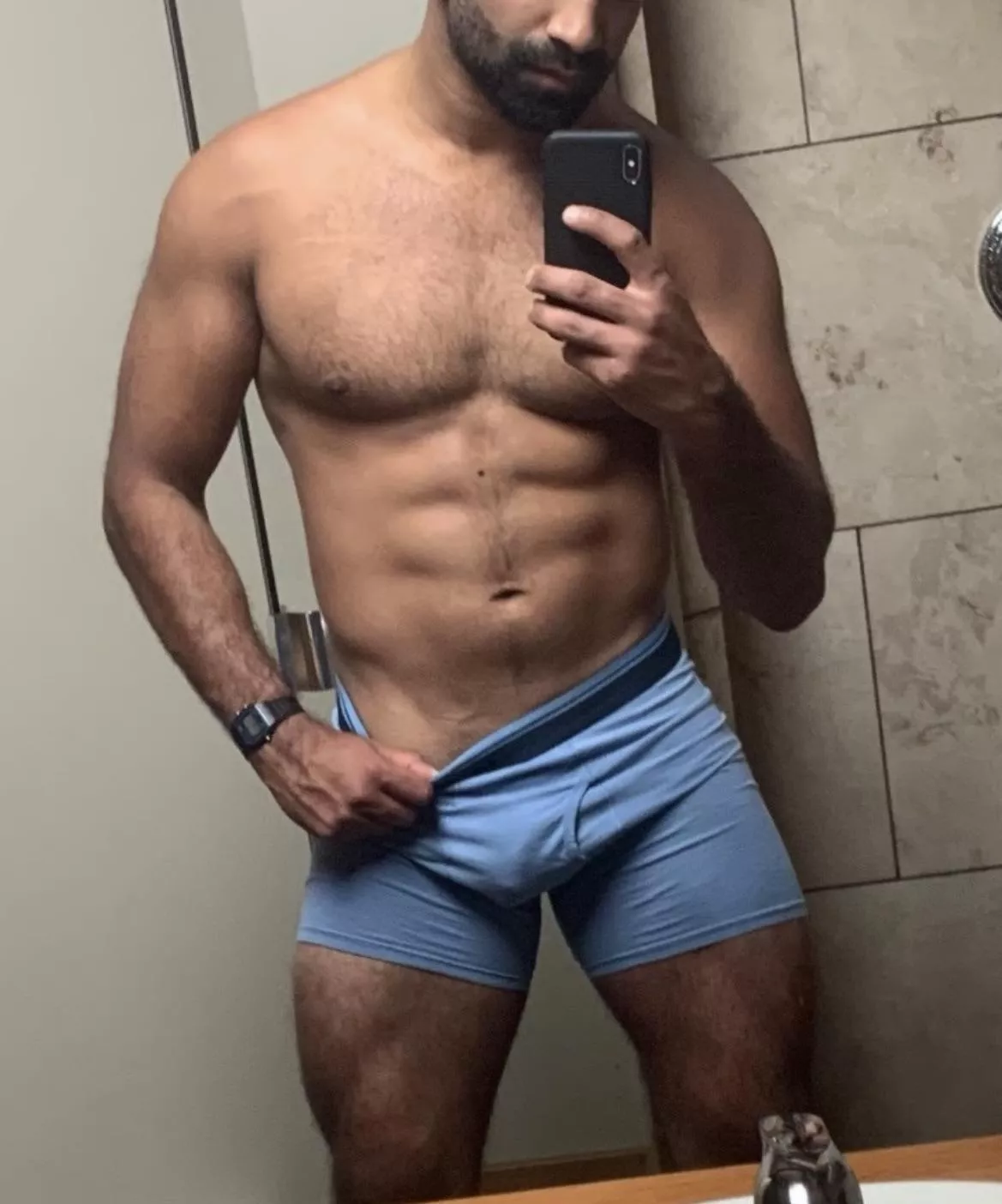 Come put your big booty on me