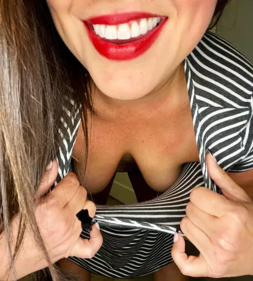 Everyone loves a downblouse but how about a downdress? 