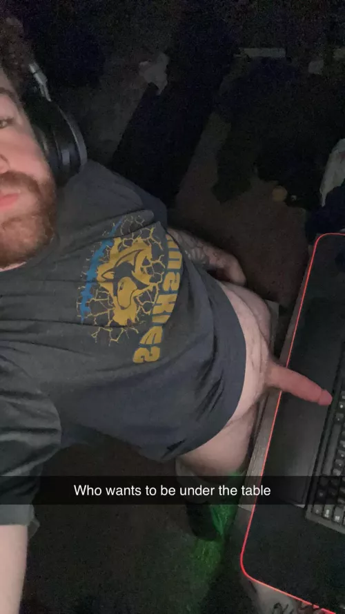 Feeling extra horny and hot today 😈