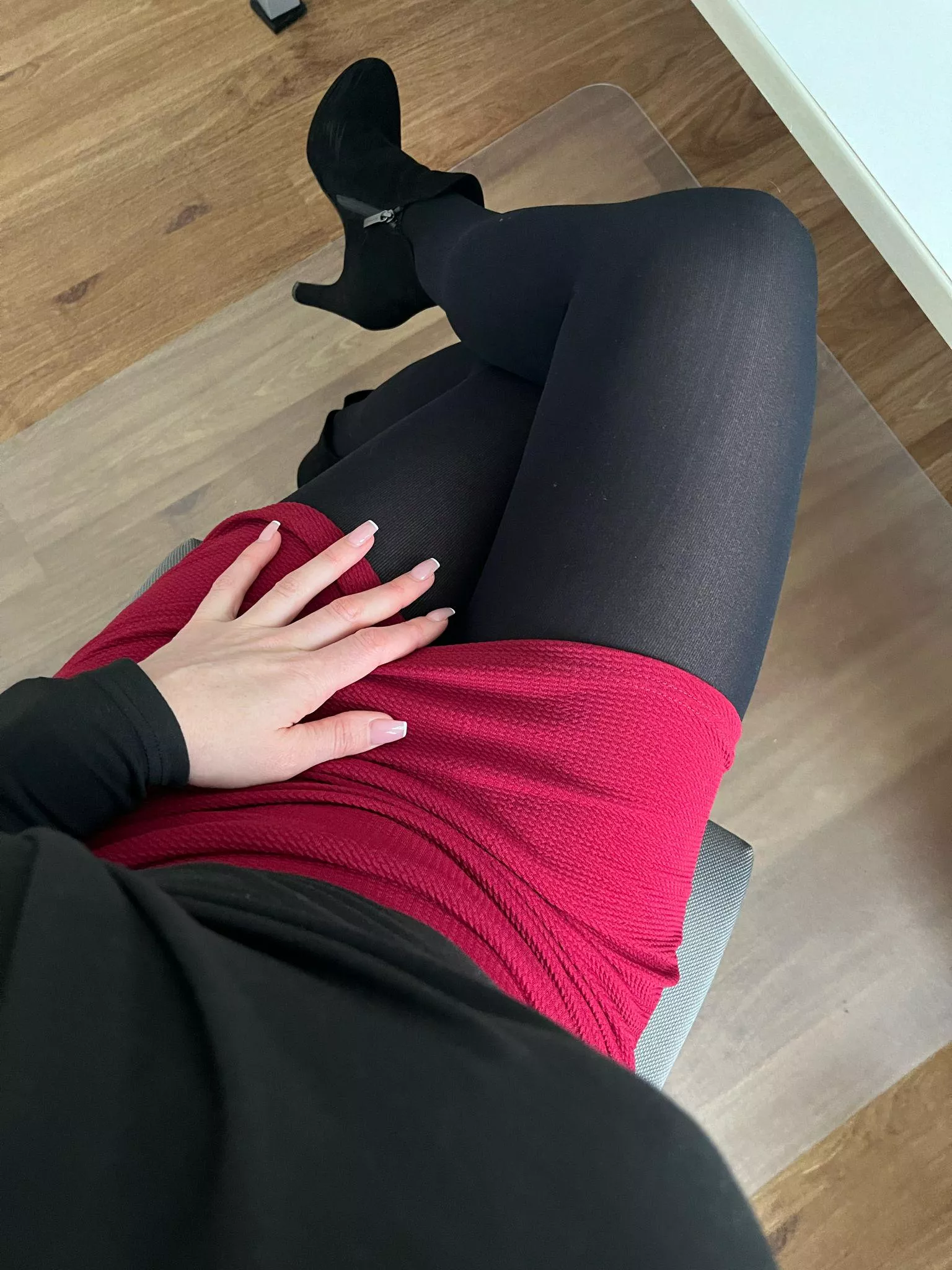 Good morning my dears, I'm busy for you again 😏