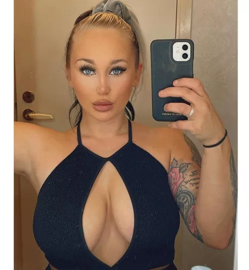 Gotta love a natural swedish bimbo