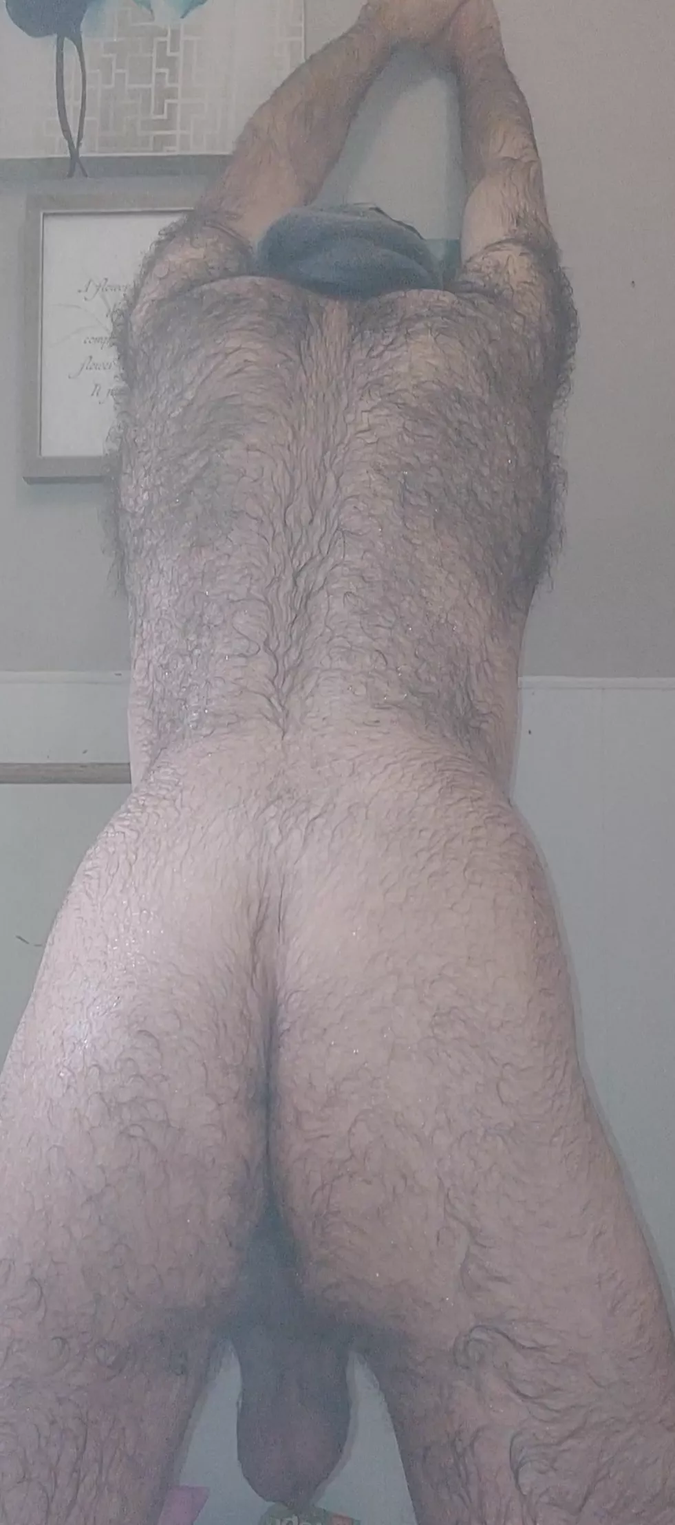 Had a nice stretch after a hot shower 😘.