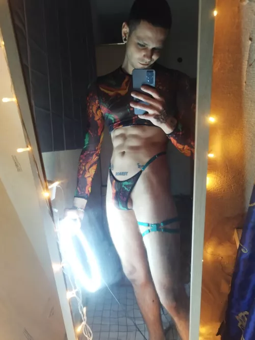 Hi, do you want to see it from behind?