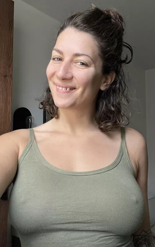 I hope your day is sweet 😘 [f]