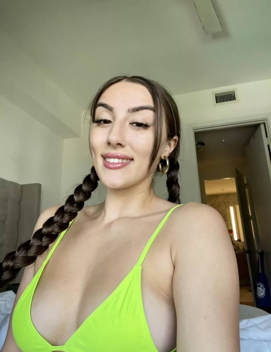 I know you like latinas but what about petite hot ones like me?