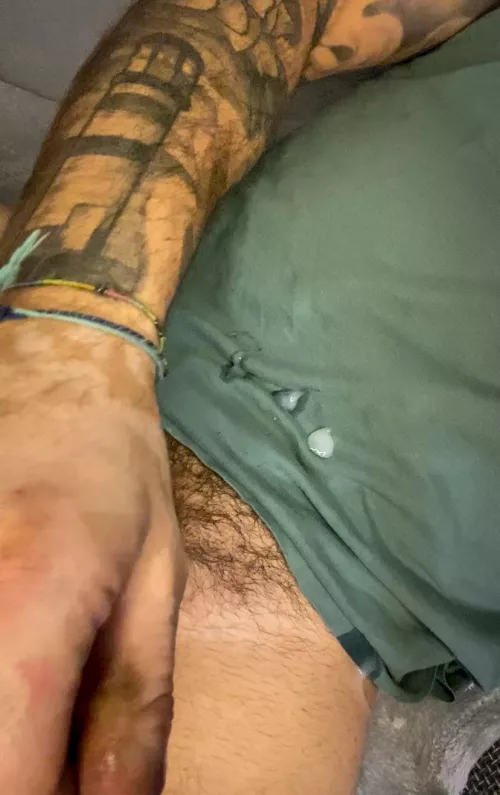I like to drench my pubes in cum