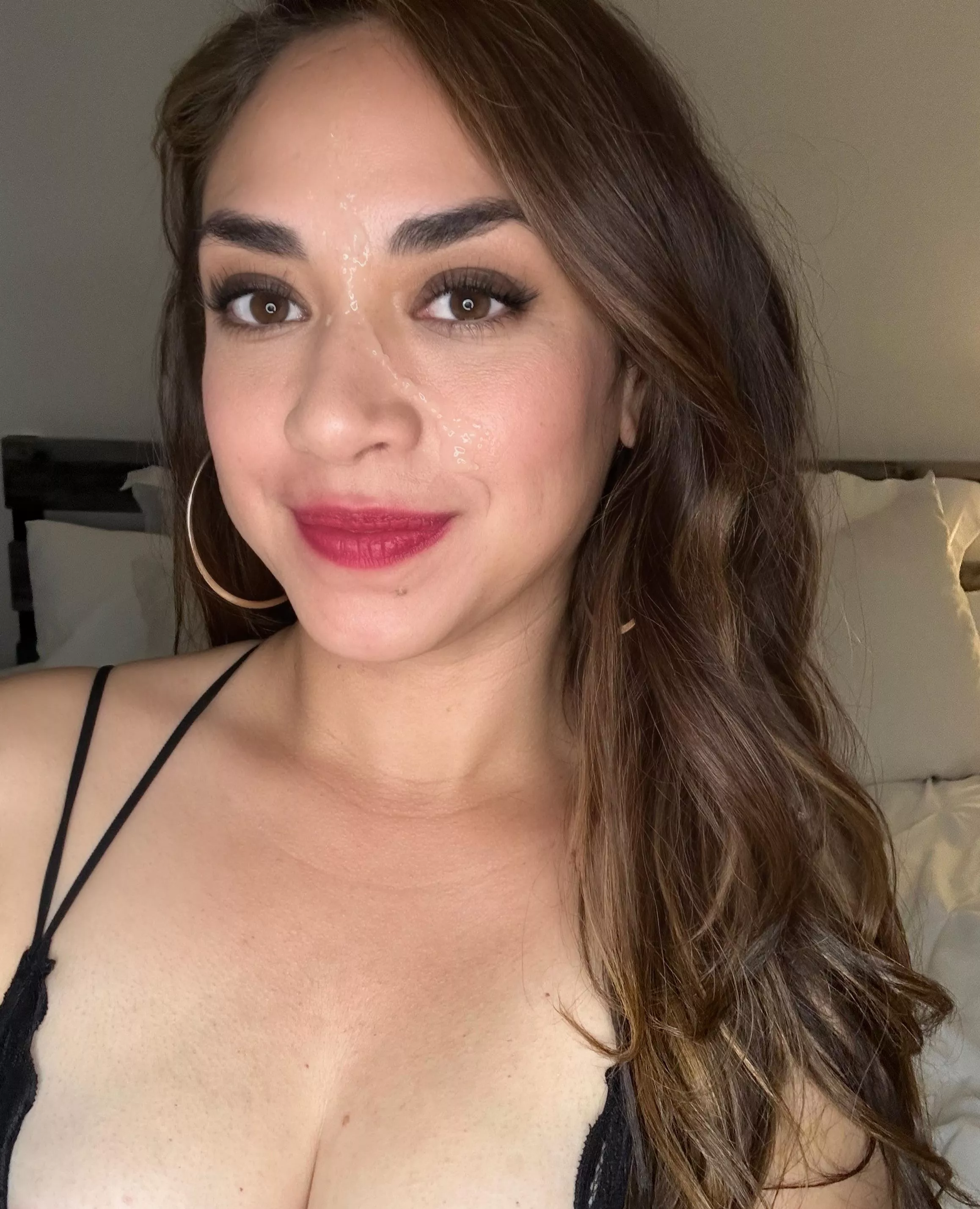 I love my beautiful cum facial.. it tastes amazing baby ;)