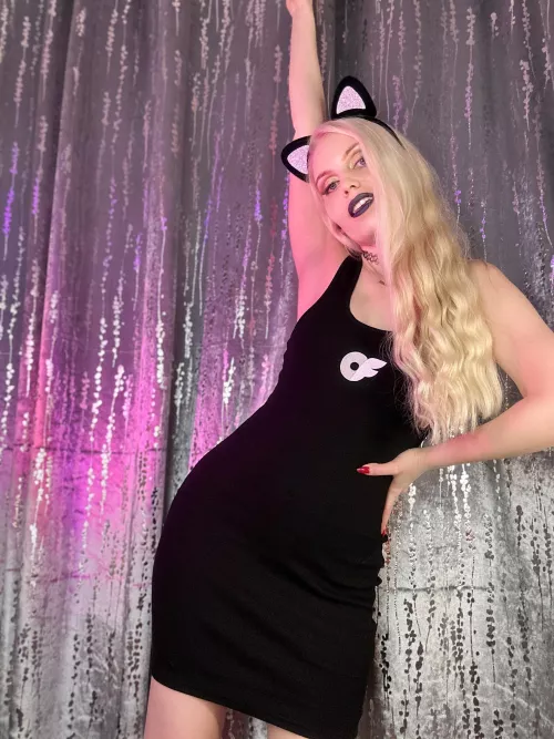 I’ll be a good Kitty for you Master ! 