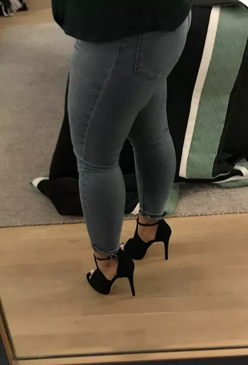 Jeans & heels ✨