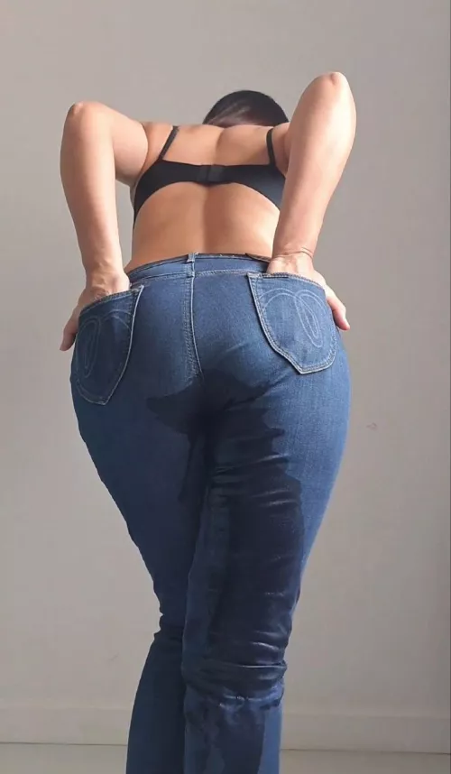 Jeans wetting 