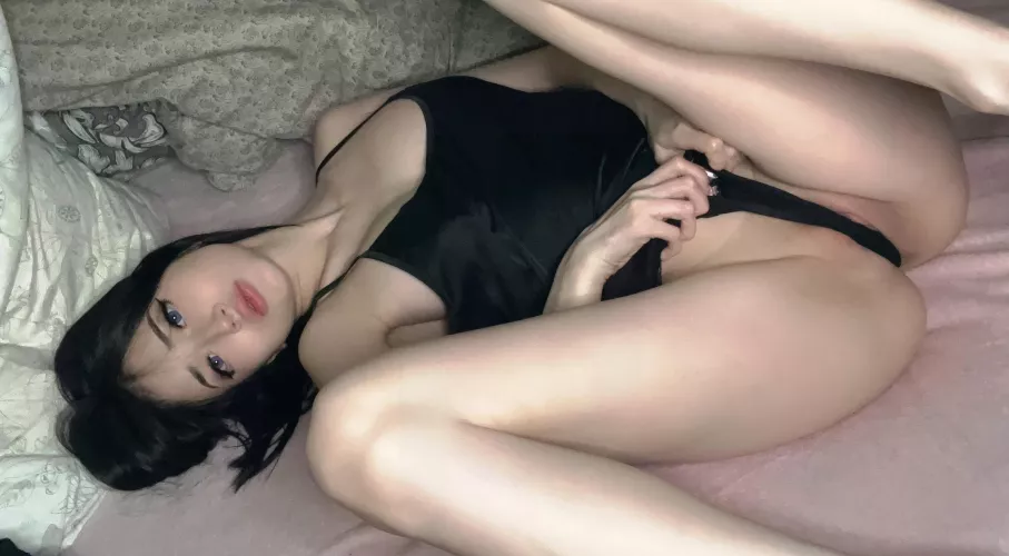 Let's make tonight one that I'll never forget - will your full balls be the key to my pleasure