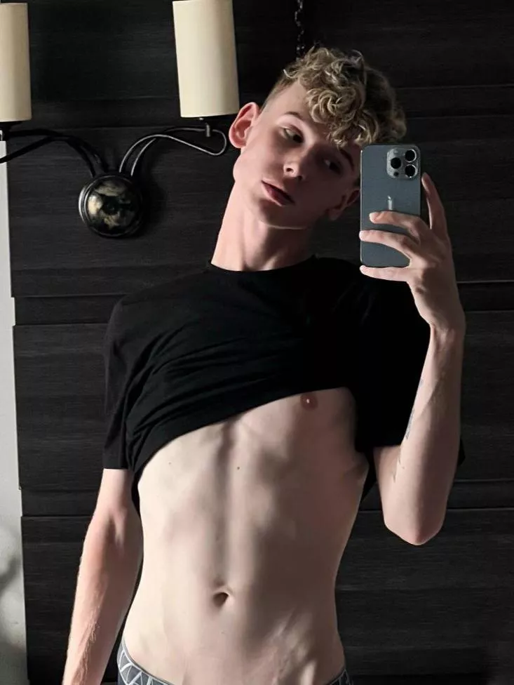 Lets play fortnite together? 😊