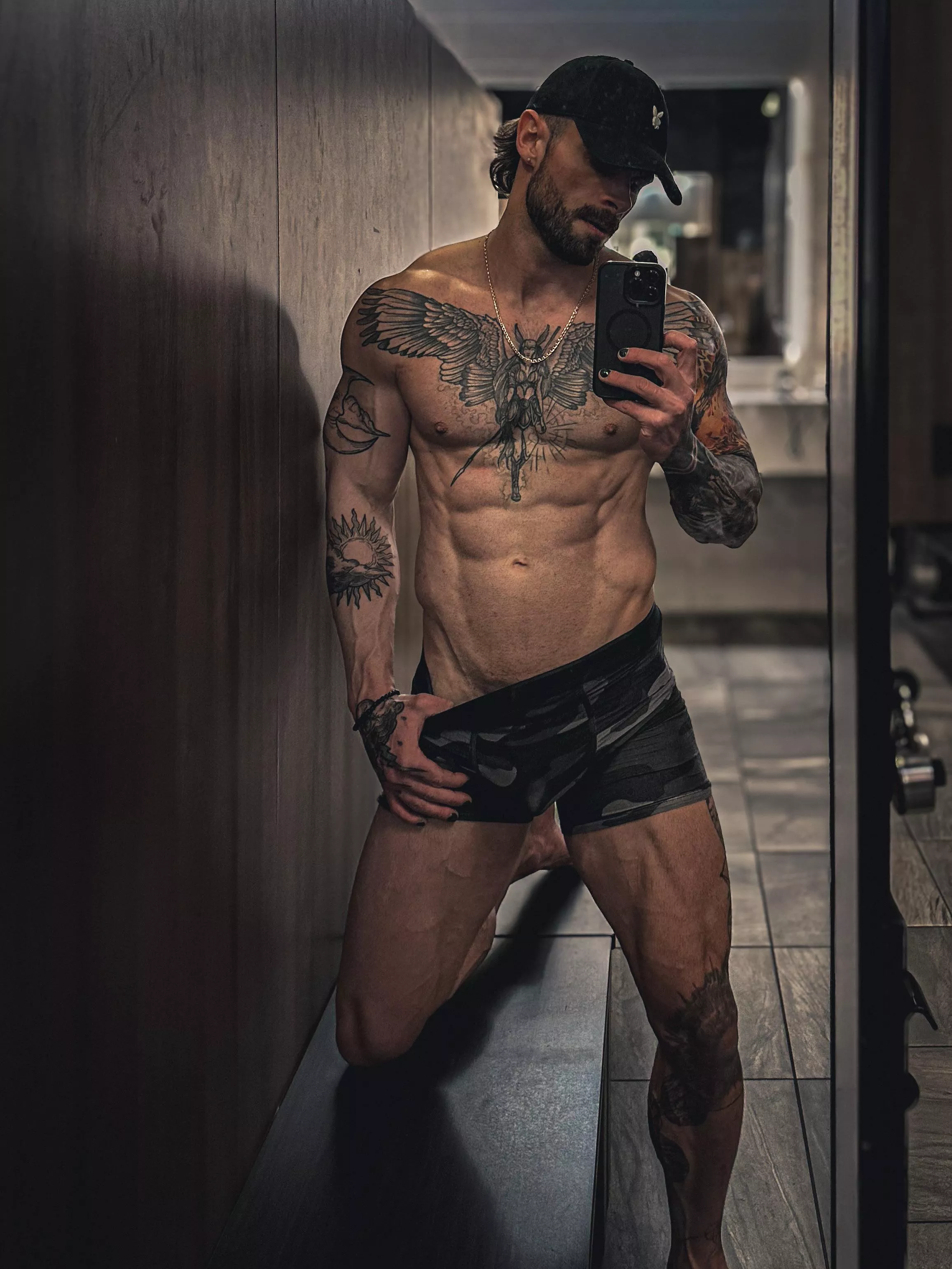 Love an empty locker room (30)