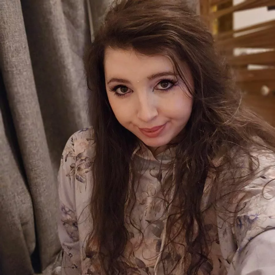 love this hoodie so much :)