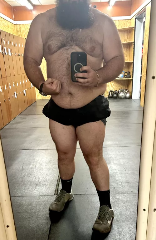 Low quality light, high quality leg day pump quads are feeling huge