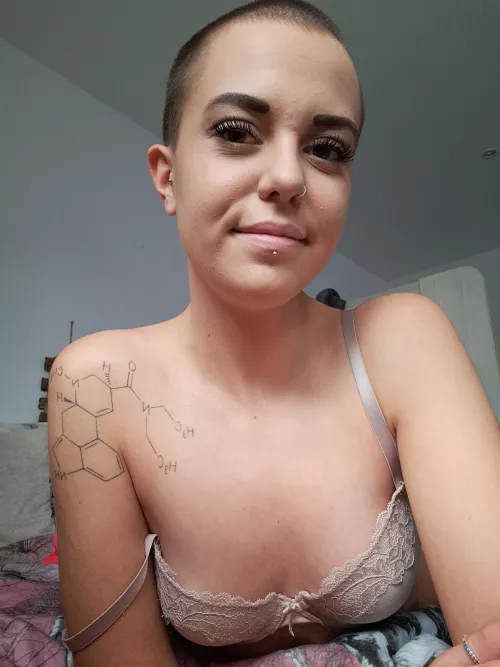 Morning say hi to my lil tits