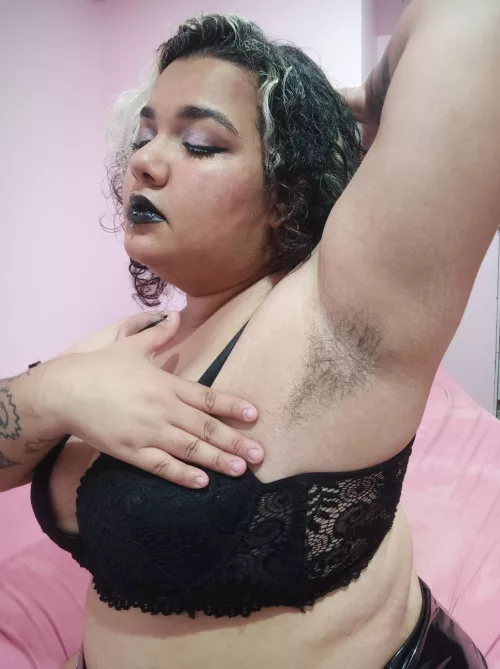 My hair is very fine, I wish it was thicker.