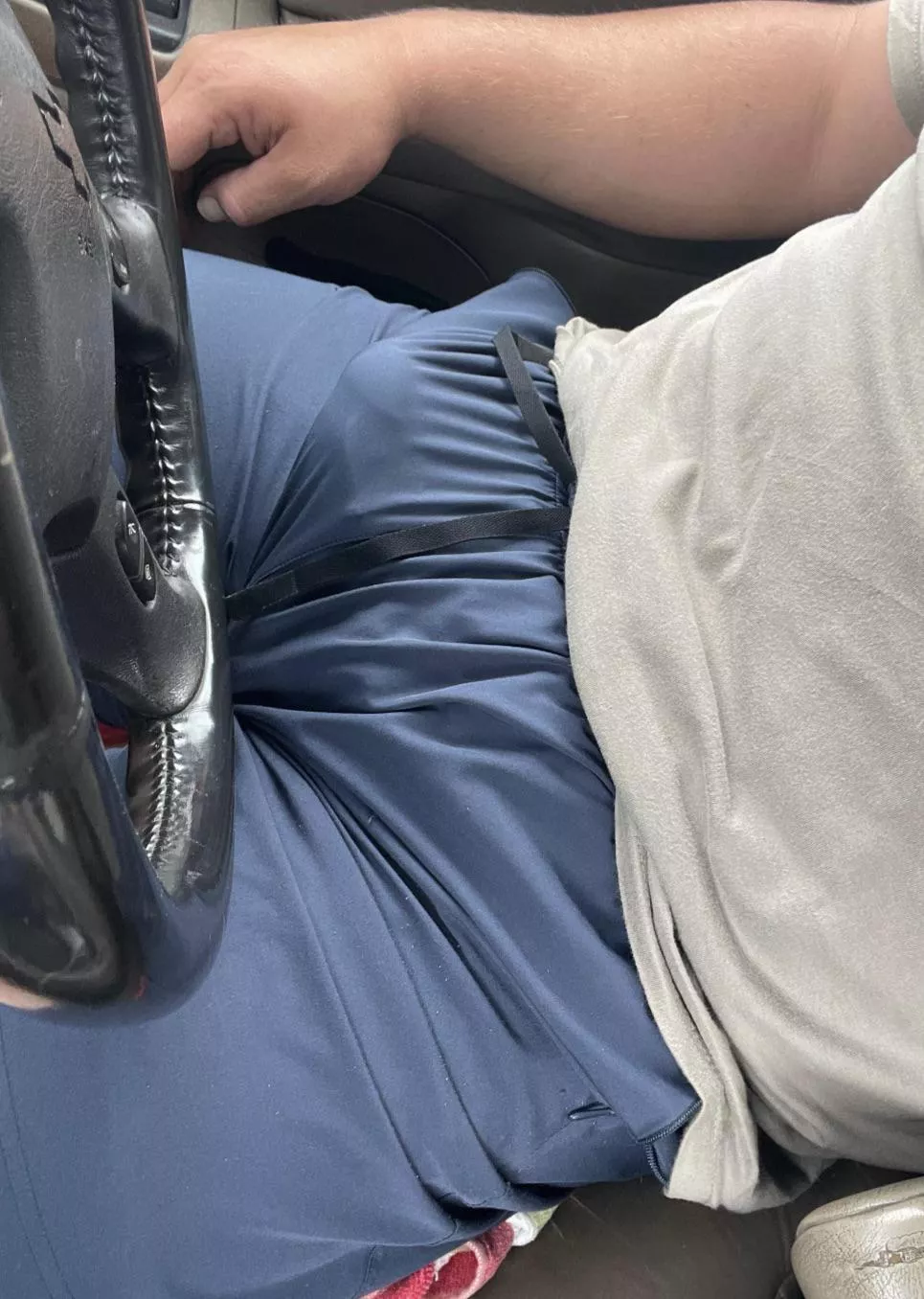 Pokin a lil bit in the truck