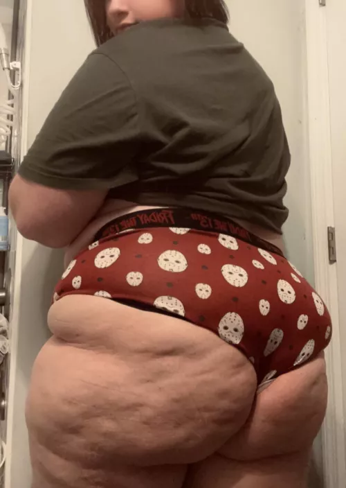 Scary movies and chill..?