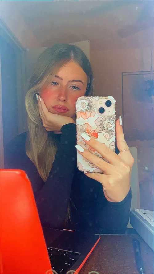 Seeking an older guy to fulfil my wild fantasy