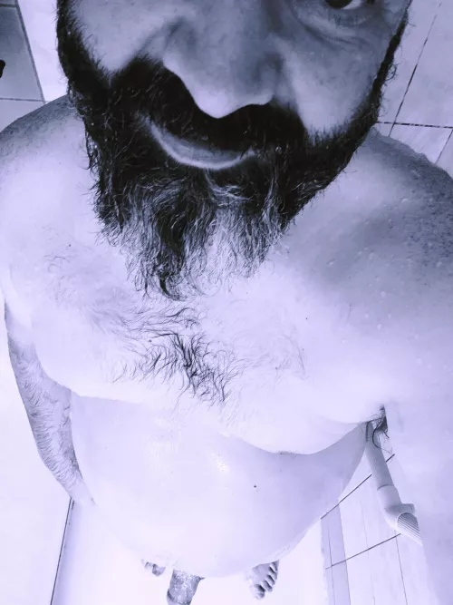 Shower Time (48) who wanna join daddy 