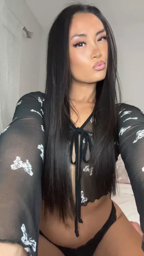 Sunshine(@sunshinesinaxo)