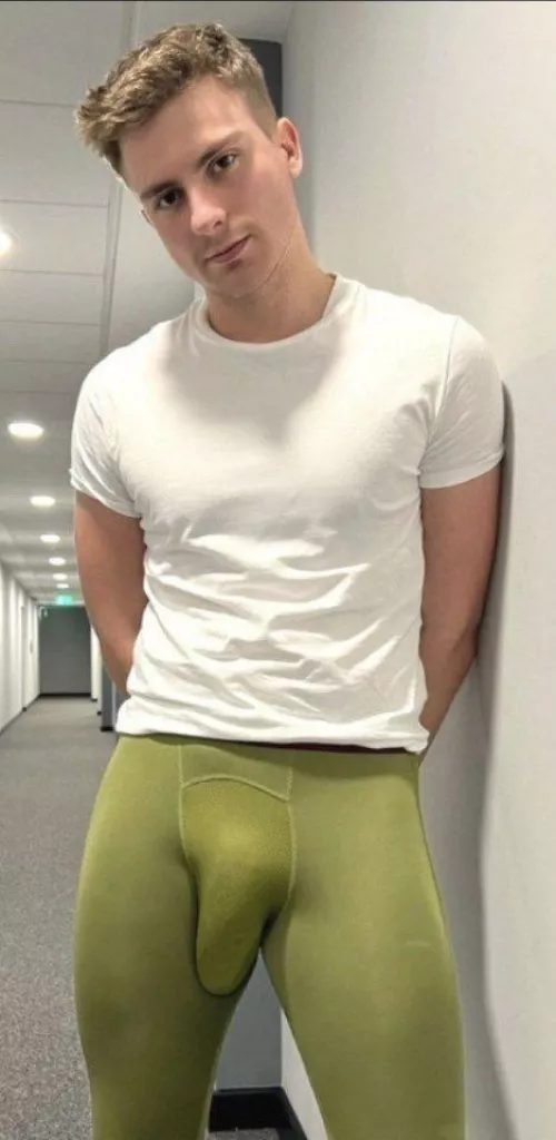 These leggings hide nothing