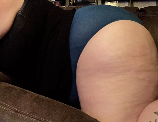 Thick thighs. Would you shove your face between them?