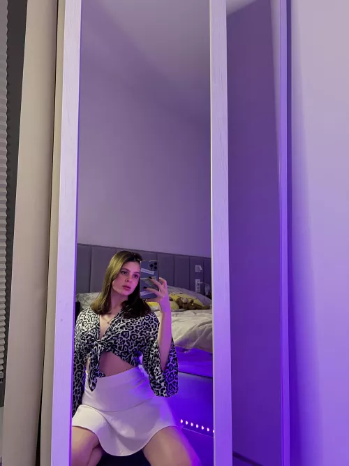 Too classy with this outfit