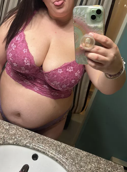 Who’s awake and lurking 👀…