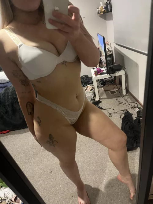 Would you rush home and fuck me if I sent you this pic? 