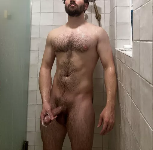 Yes the beard needs shampoo