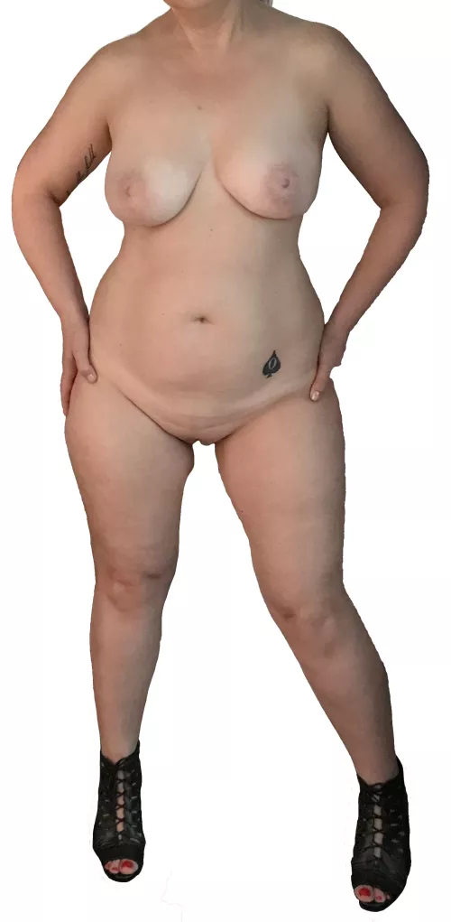 You walk in on me in the shower. What tips you off right away I might go black only? The build, the thigh gap, or the branded QOS tat?