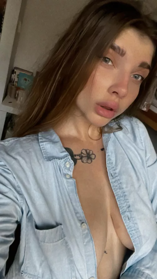 your morning goddess is here