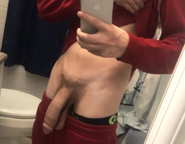 21, add when you are over 20 hot and do FaceTime on snap kerem0000000