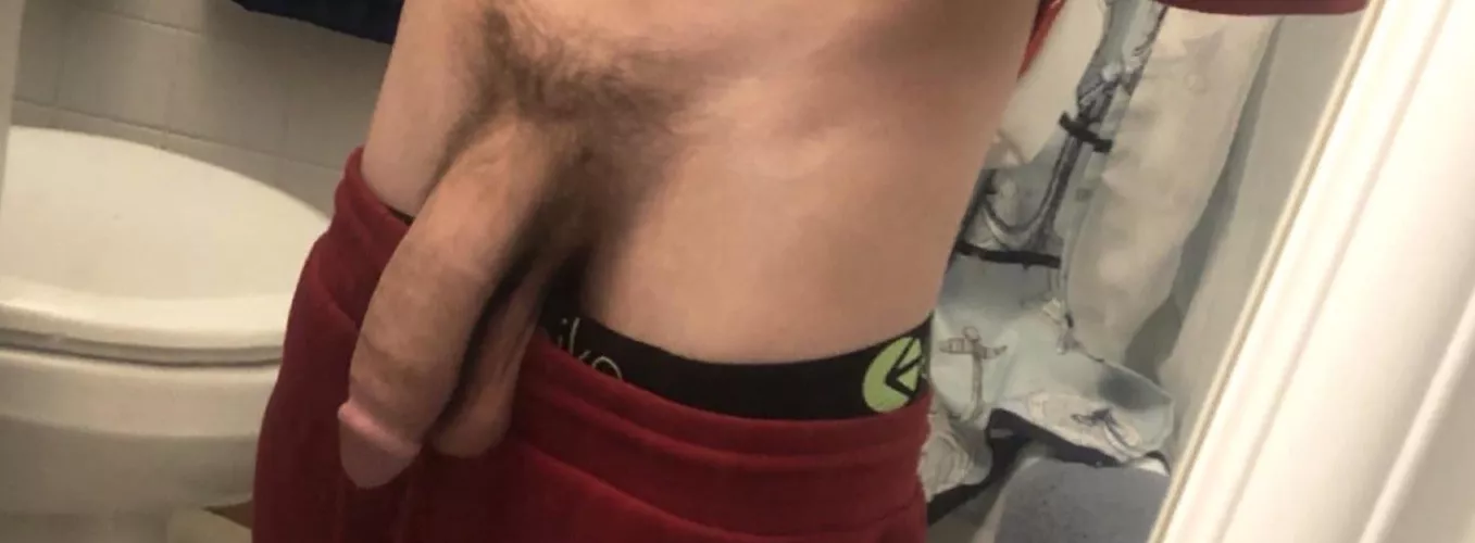 21, add when you are over 20 hot and do FaceTime on snap kerem0000000