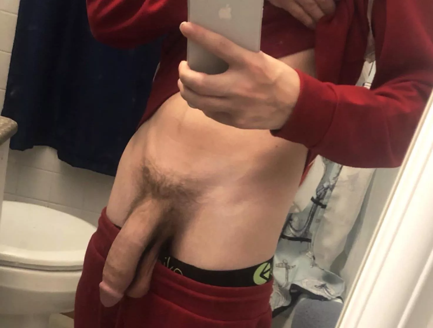 21, add when you are over 20 hot and do FaceTime on snap kerem0000000