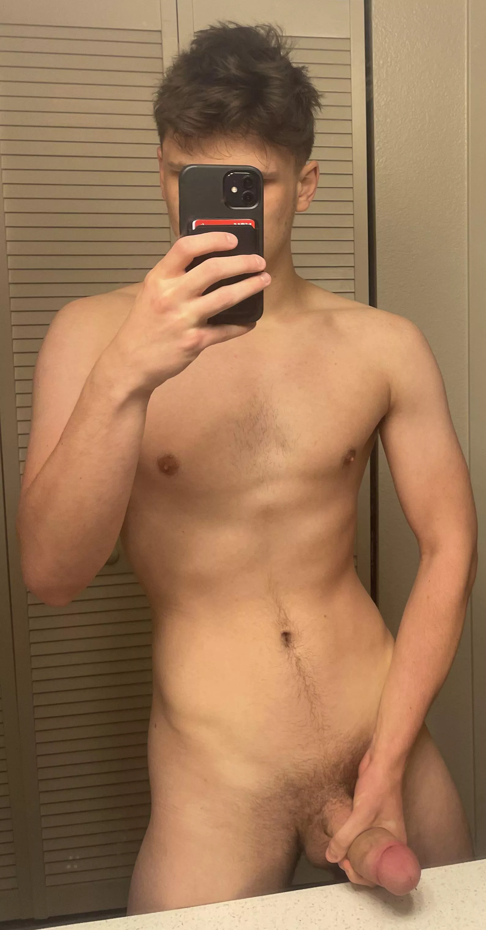 24 Bi, fit bros and twinks hmu to burst together. Face/live +++ Louie_tropi2021 