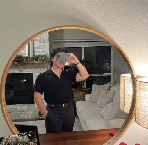 Any love for short Latinos? - 5’1/154.94 cm