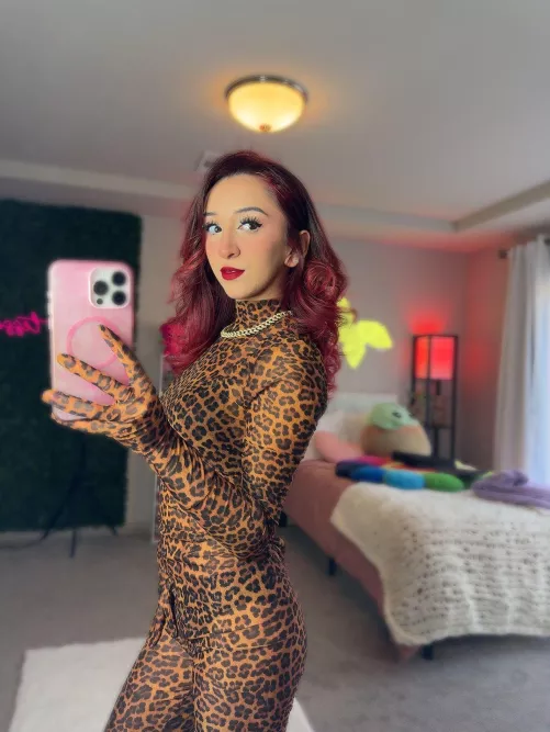 Bow Down To Your Queen 👑💰 I’ll Have You Fucked And Begging For More! [cam] [dom] [gfe] [sext] [pic] [rate] [vid] (pricing below)