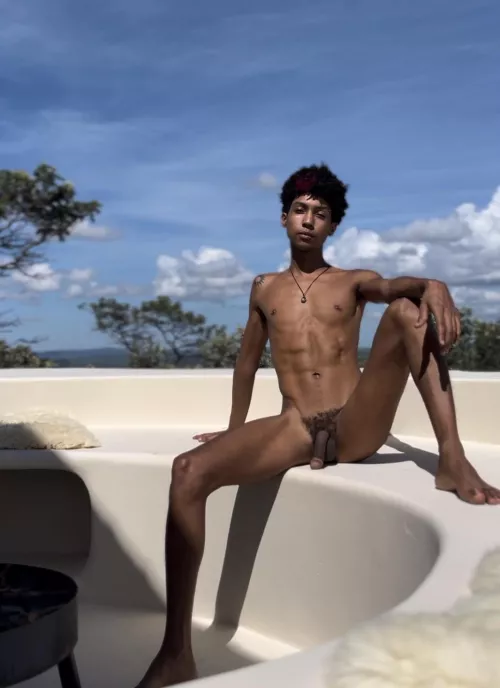 Come here and get on your knees 🔥