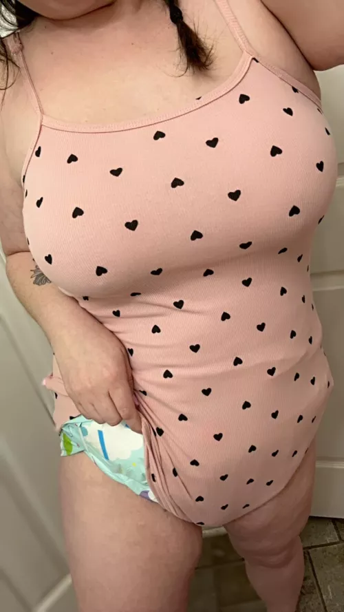 Diaper girl with big 🍒? 