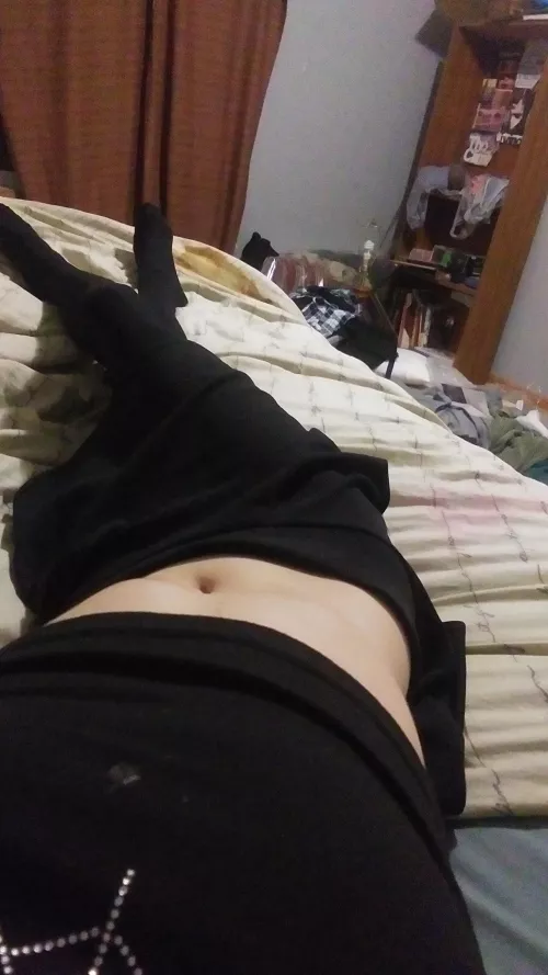 Do we like goth tummy?