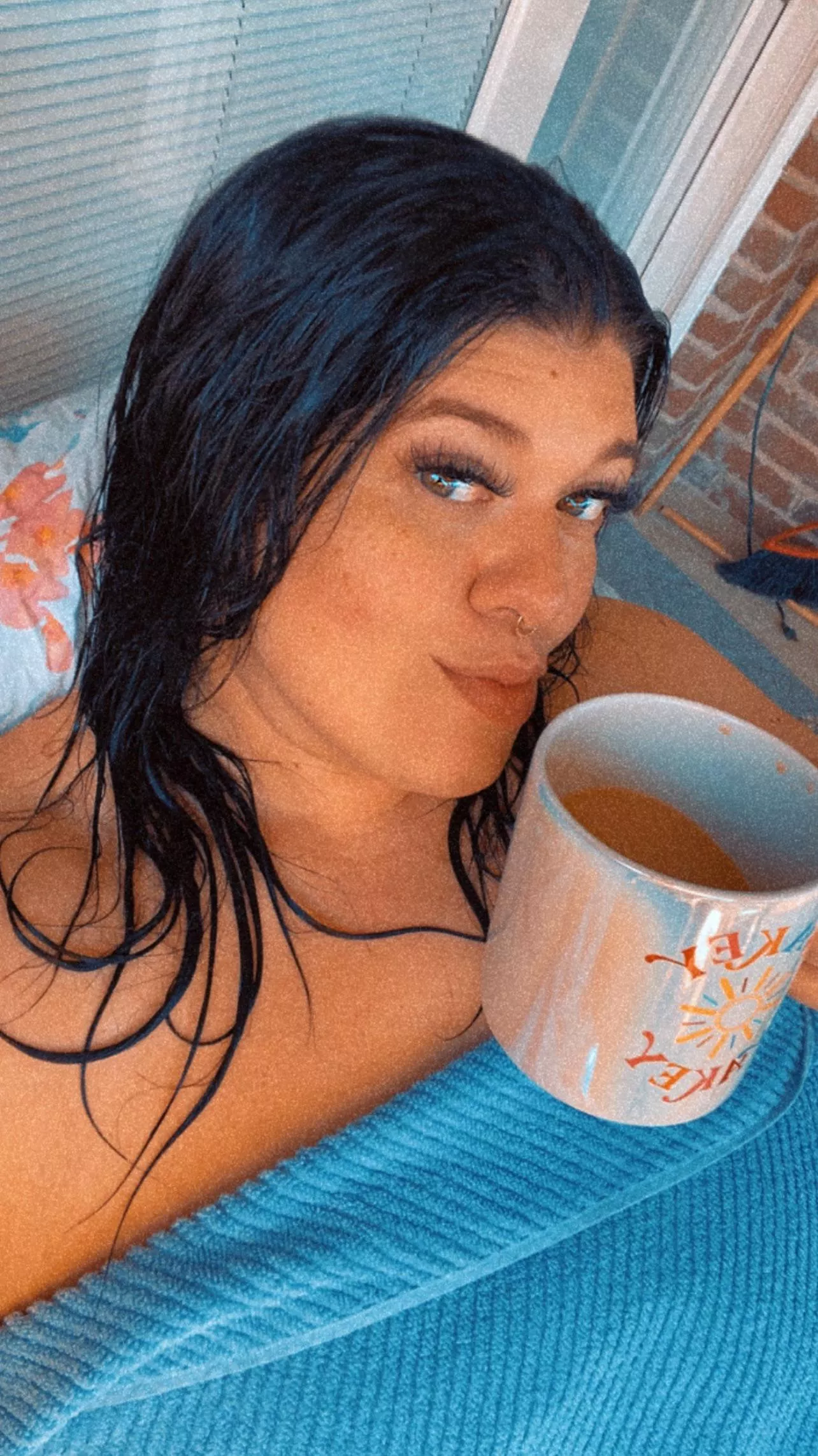 good afternoon from my patio + my coffee. hoping you’re having a lovely hump day thus far 😝